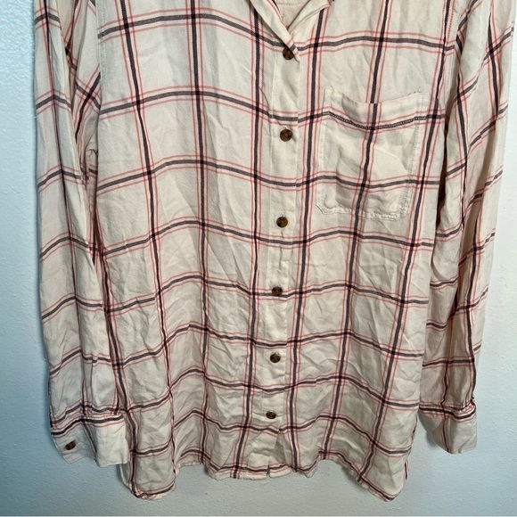 Old Navy Button Down Flannel Shirt Cream Plaid - Picture 6 of 11